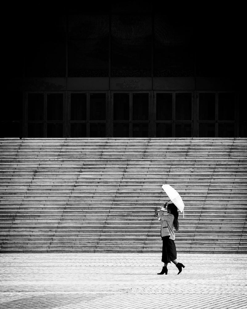 Street photograph by Rob Adams (2 of 22)