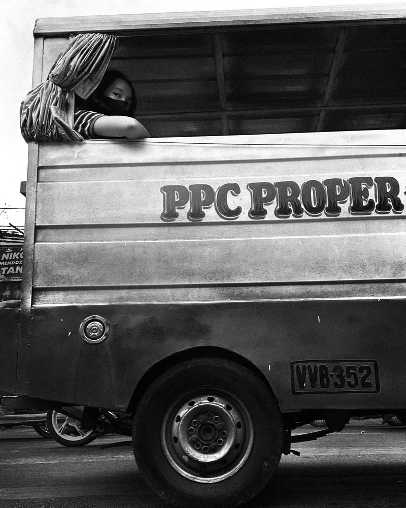 Street photograph by Rob Adams (10 of 22)